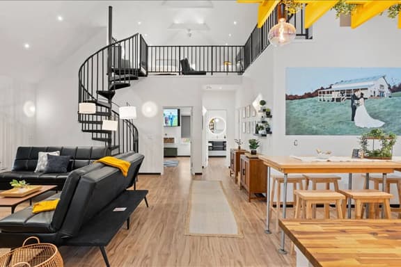 1B Farm Stay in Large Luxury European Barndominium - Image 1